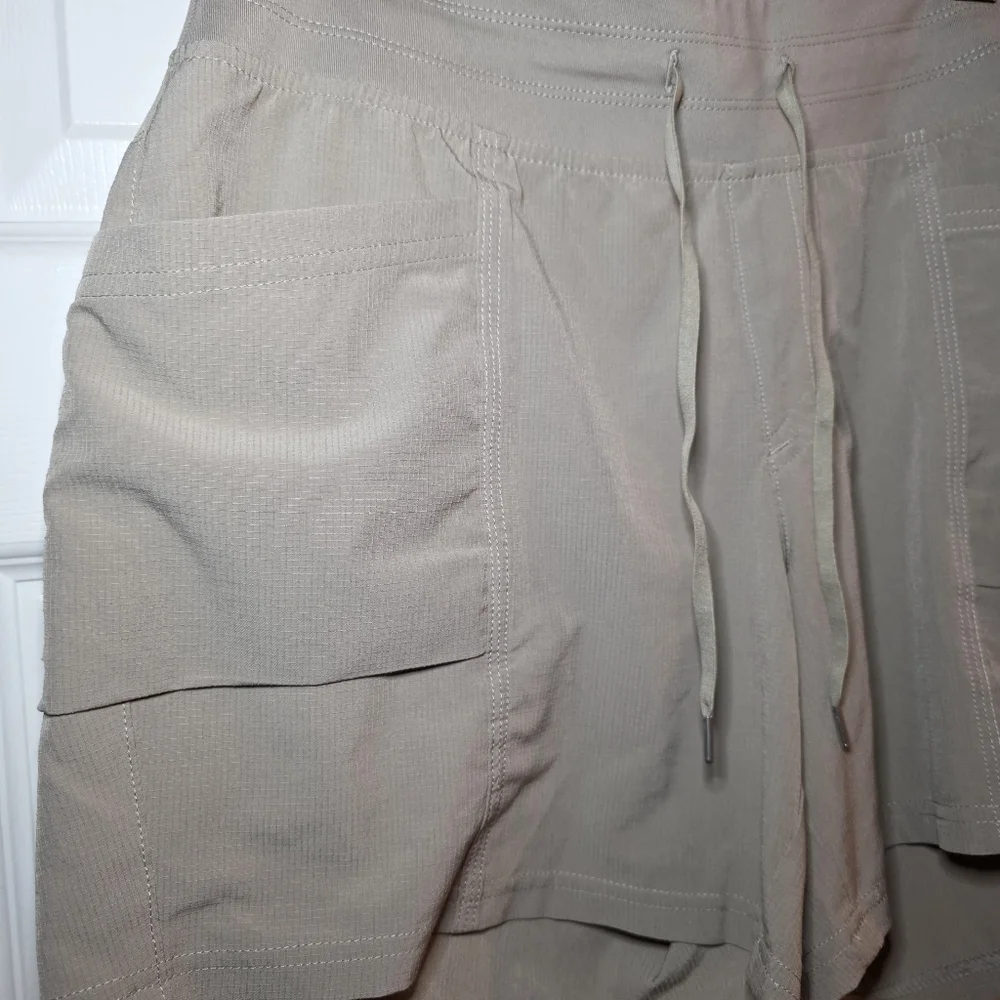 5.11 Tactical Shorts Womens Small Merina Mid Rise Bottoms Athletic Pockets